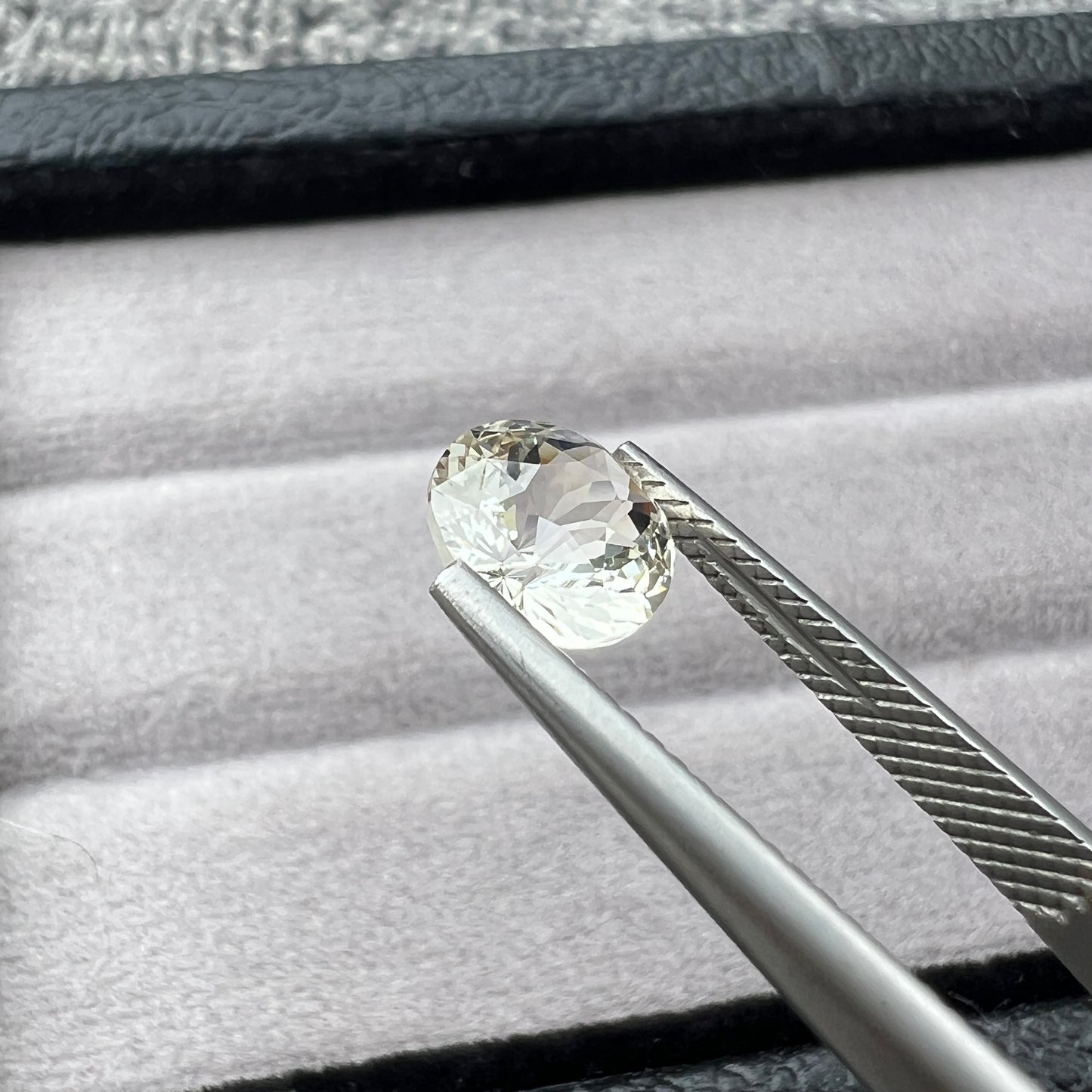 Natural White Sapphire – 2 Carat+ Ceylon Sri Lanka Gemstone with Diamond-Like Sparkle for Fine Jewelry & Engagement Rings