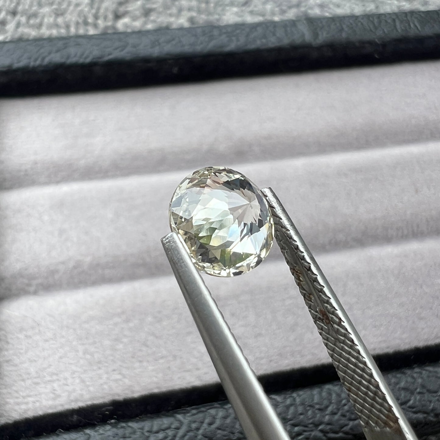 Natural White Sapphire – 2 Carat+ Ceylon Sri Lanka Gemstone with Diamond-Like Sparkle for Fine Jewelry & Engagement Rings