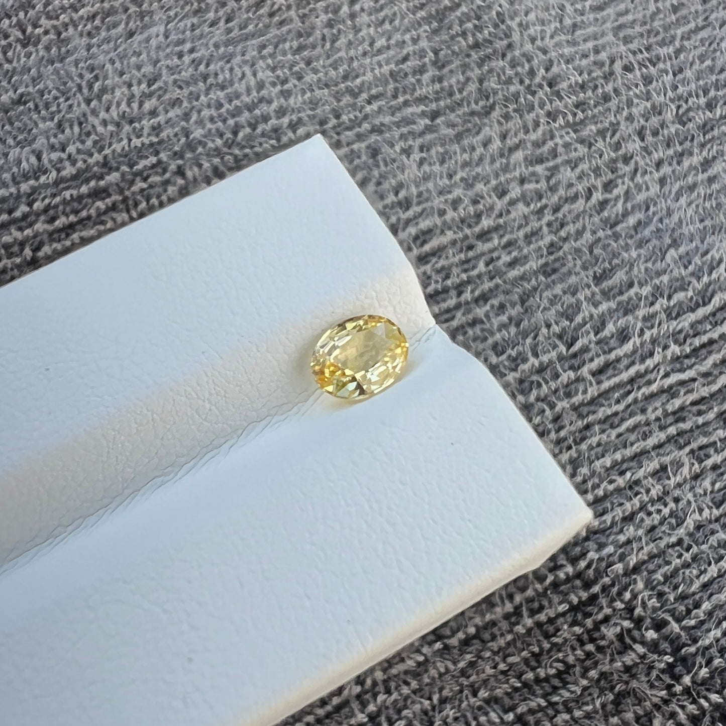 Natural yellow Sapphire Sri lanka Gemstone | check description | Good Luster