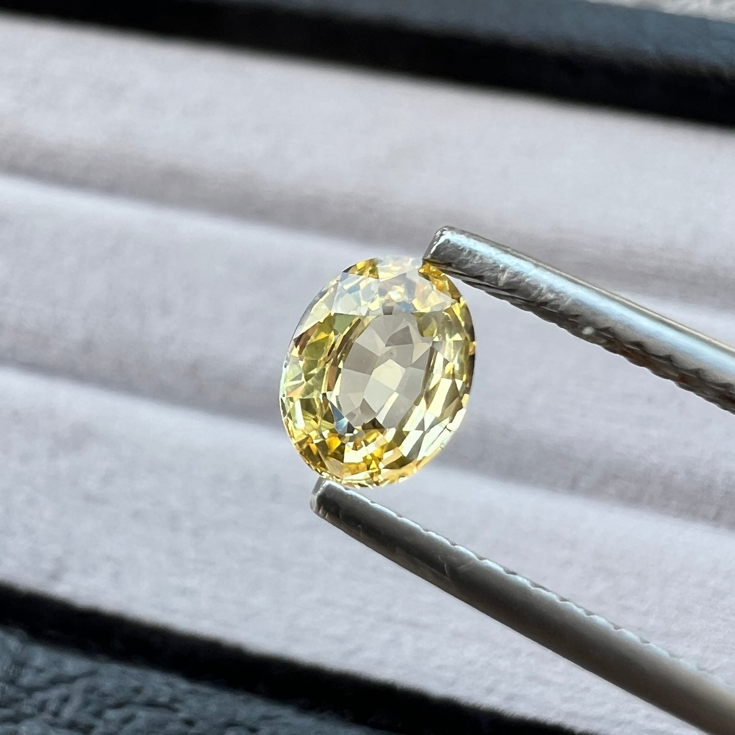 Natural yellow Sapphire Sri lanka Gemstone | check description | Good Luster