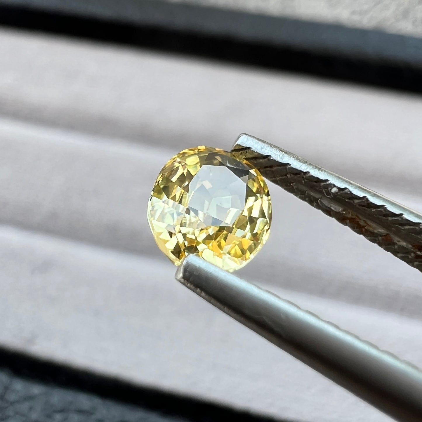 Natural yellow Sapphire Sri lanka Gemstone | check description | Good Luster