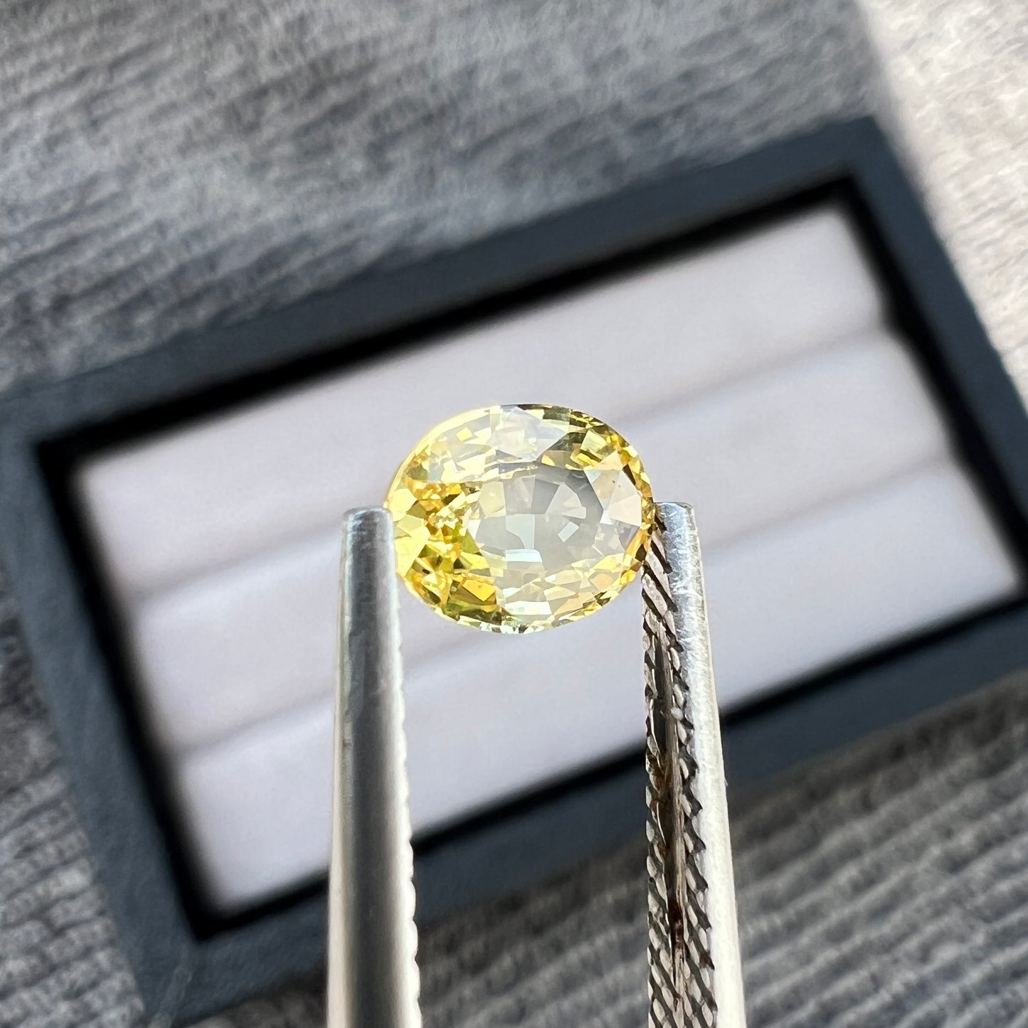 Natural yellow Sapphire Sri lanka Gemstone | check description | Good Luster