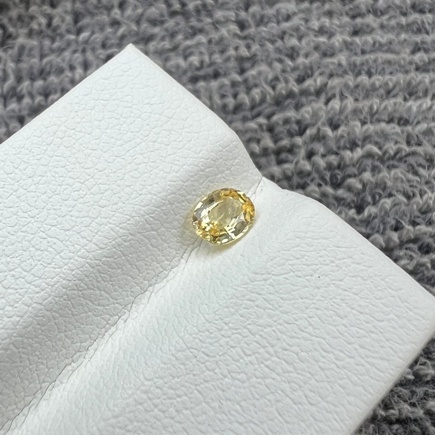 Natural yellow Sapphire Sri lanka Gemstone | check description | Good Color