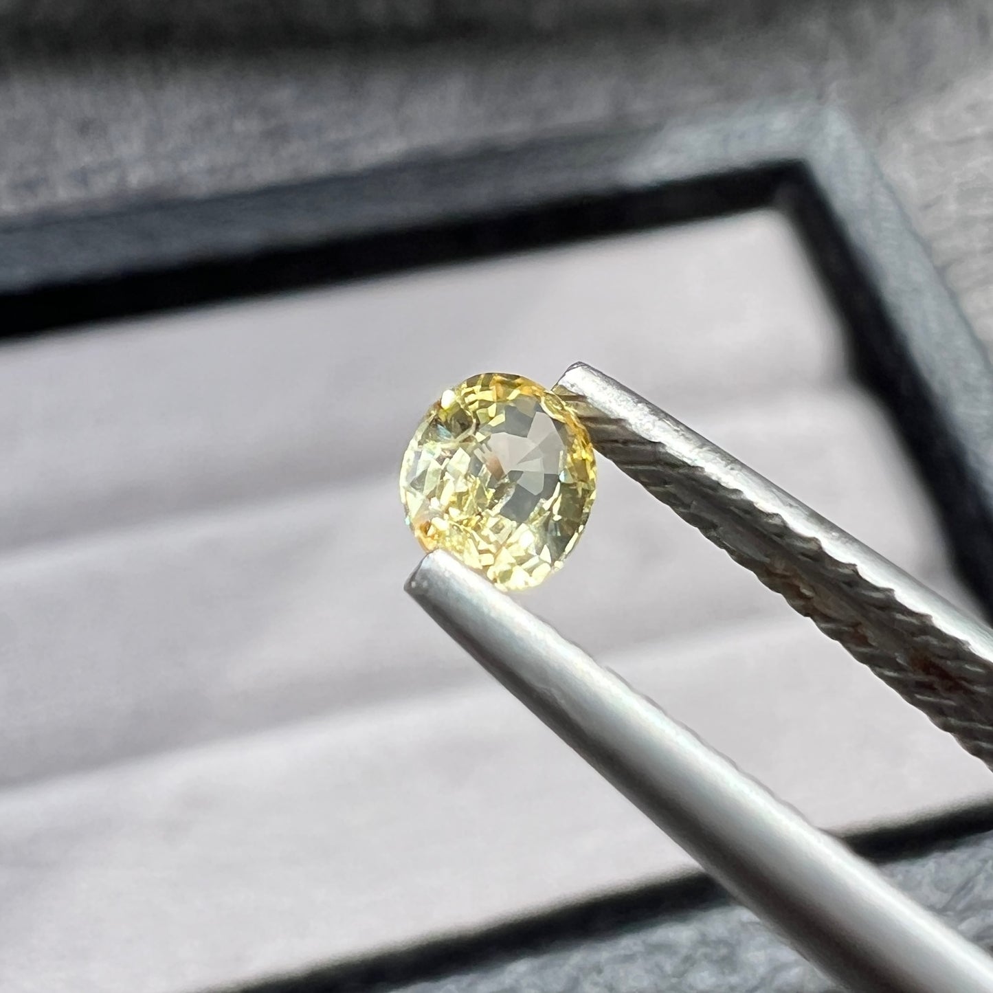 Natural yellow Sapphire Sri lanka Gemstone | check description | Good Color